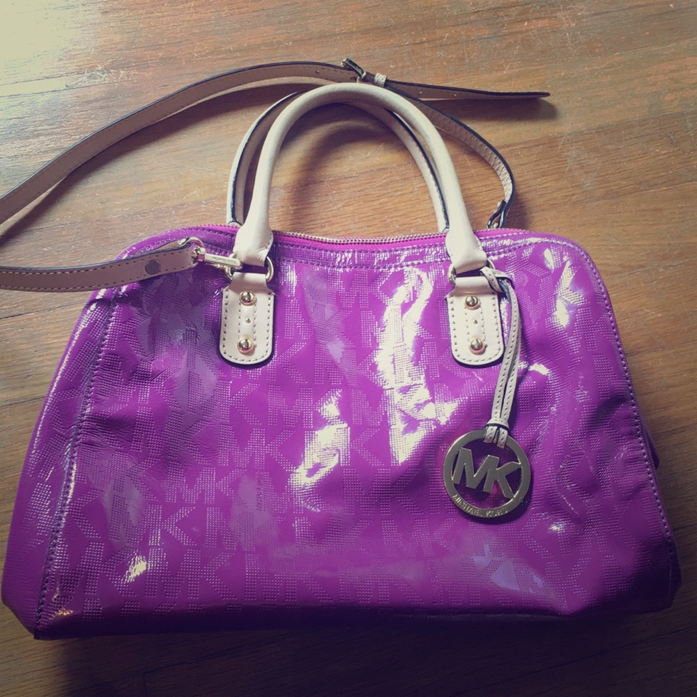 💜OFFERS💜 Authentic Michael Kors purse